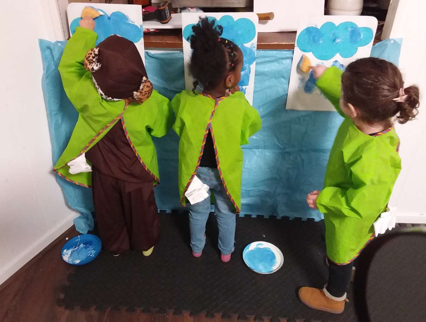 Kleverige muur in woonkamer