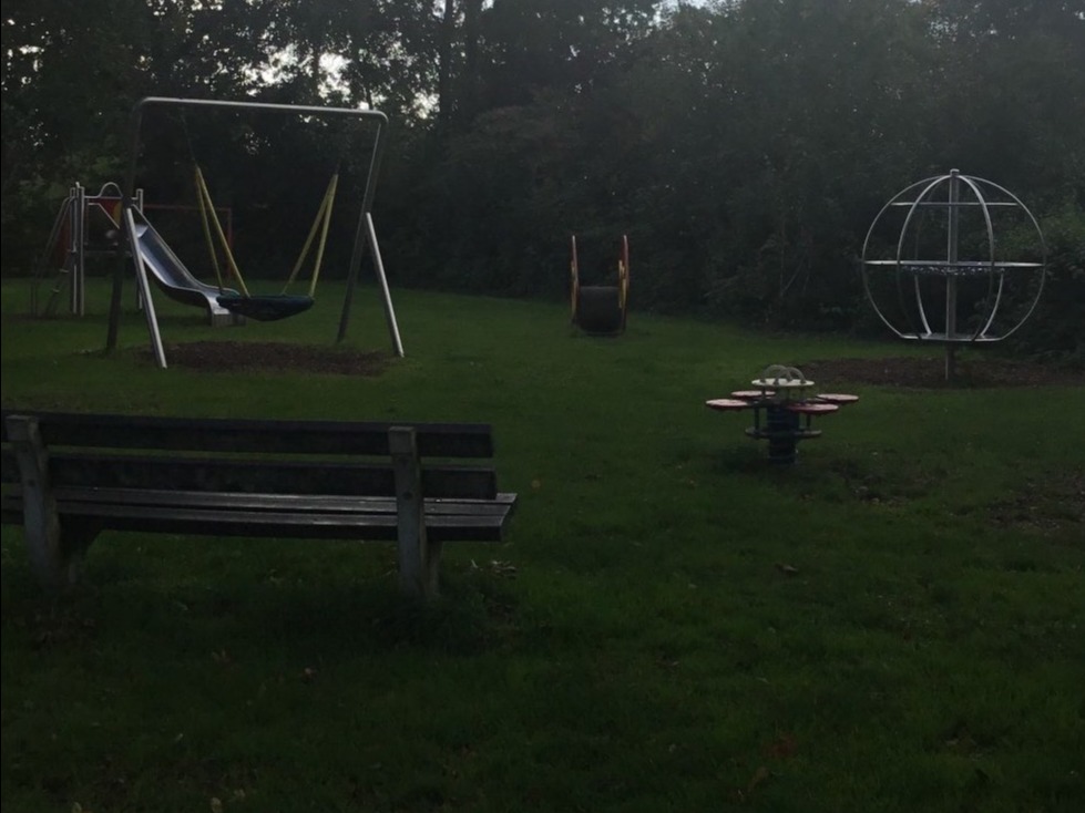 speeltuin naast ons huis.