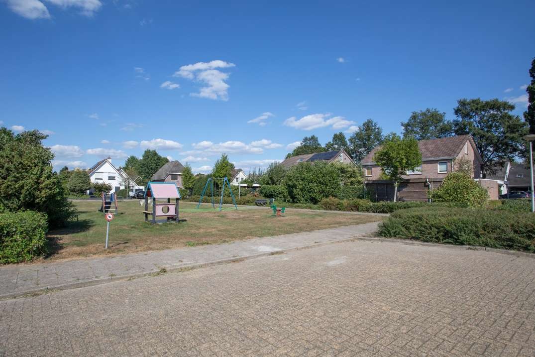 Ons uitzicht :-) aan doodlopende weg!