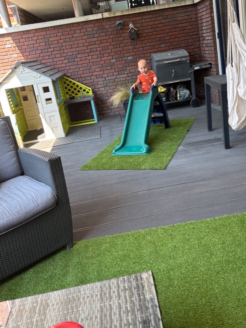 Ons terras waar we kunnen spelen
