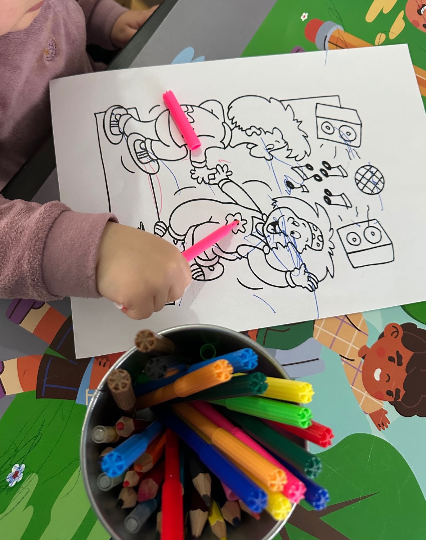 De kleurplaat inkleuren🎨🖌️