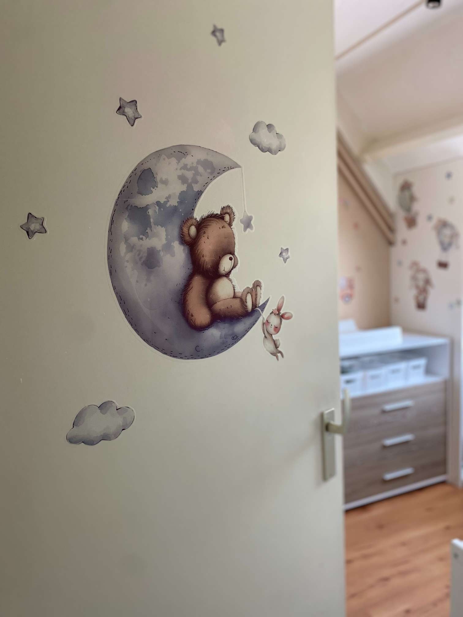 Deur naar slaapkamertje.