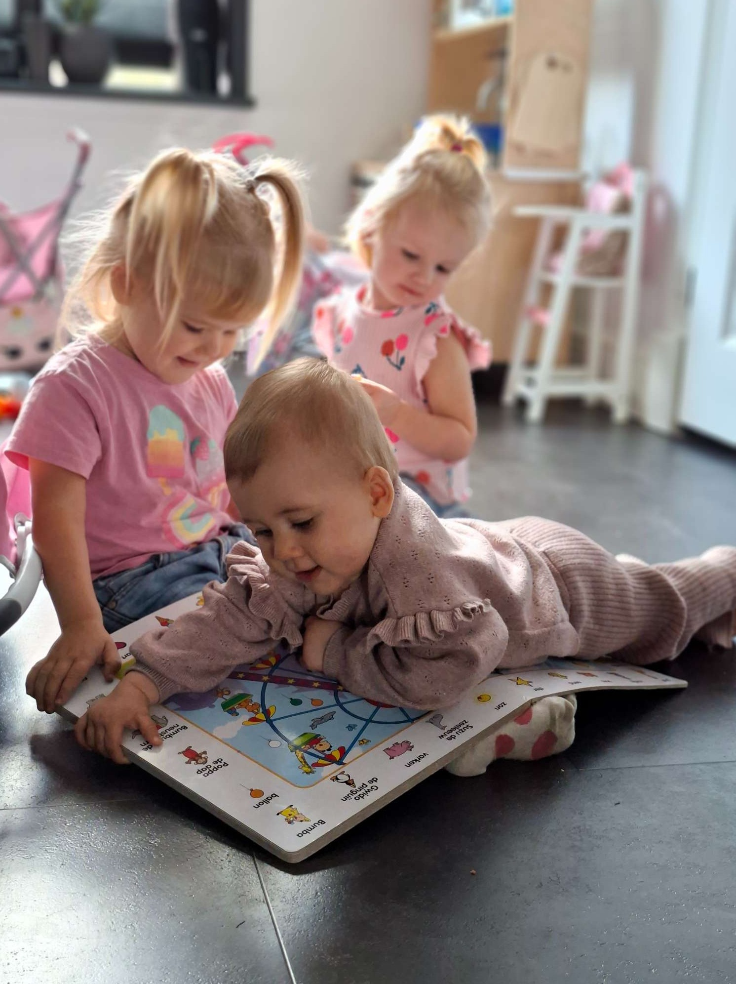 Lekker samen boekjes lezen.